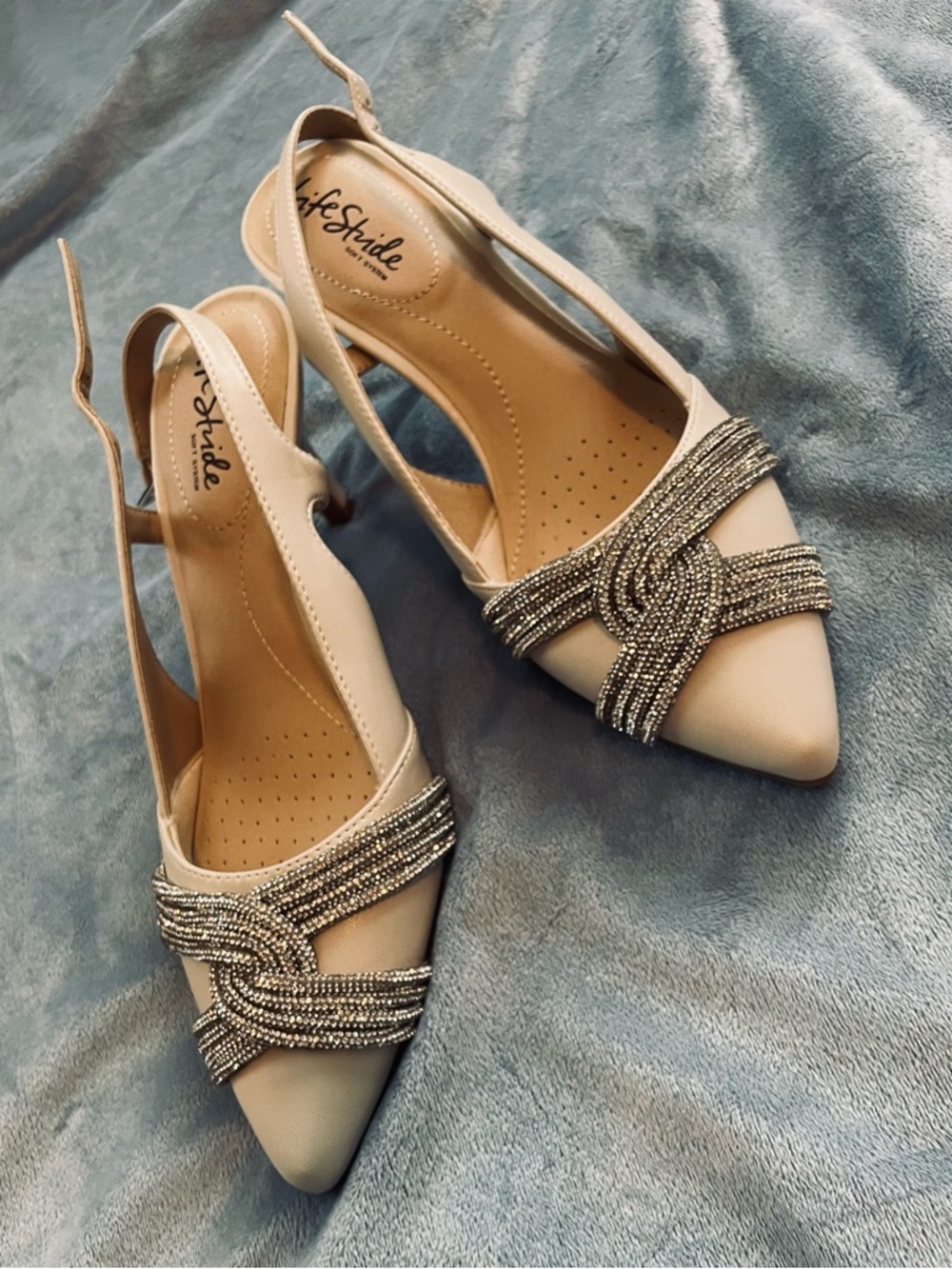 LifeStride Ivory/Cream Rhinestone Pumps Prom Wedding Heels